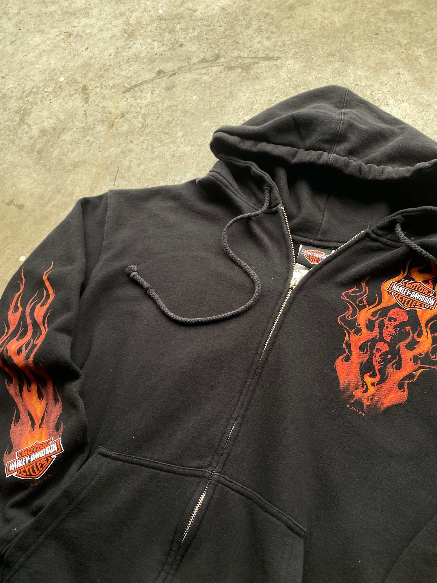 Harley Davison zip up skull flame hoodie size large