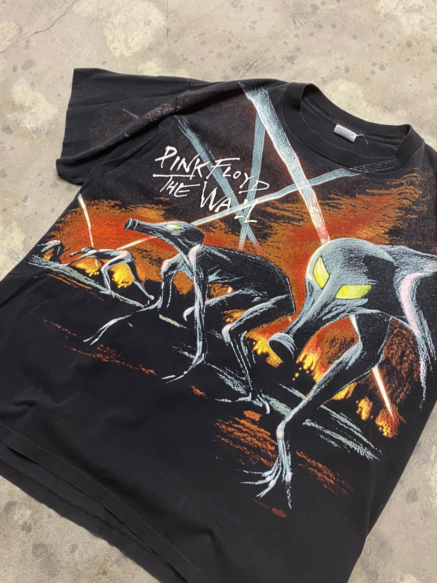 Vintage Pink Floyd The Wall AOP shirt size extra large