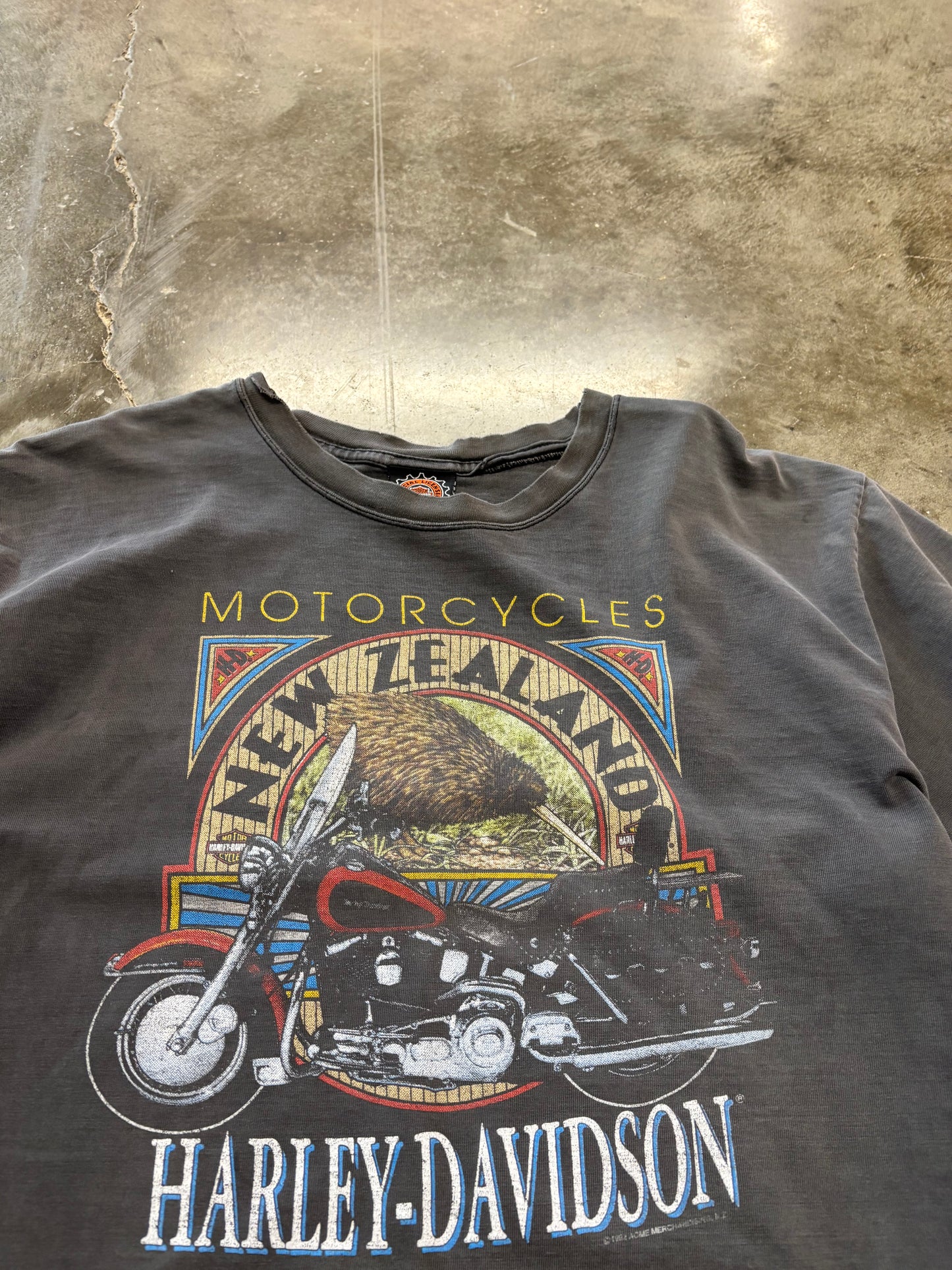Vintage Harley Davidson Faded Out Australia shirt size xl
