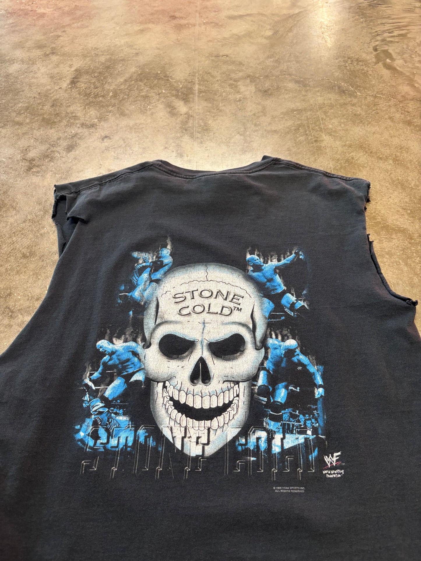 Vintage Stone Cold Cutoff size large