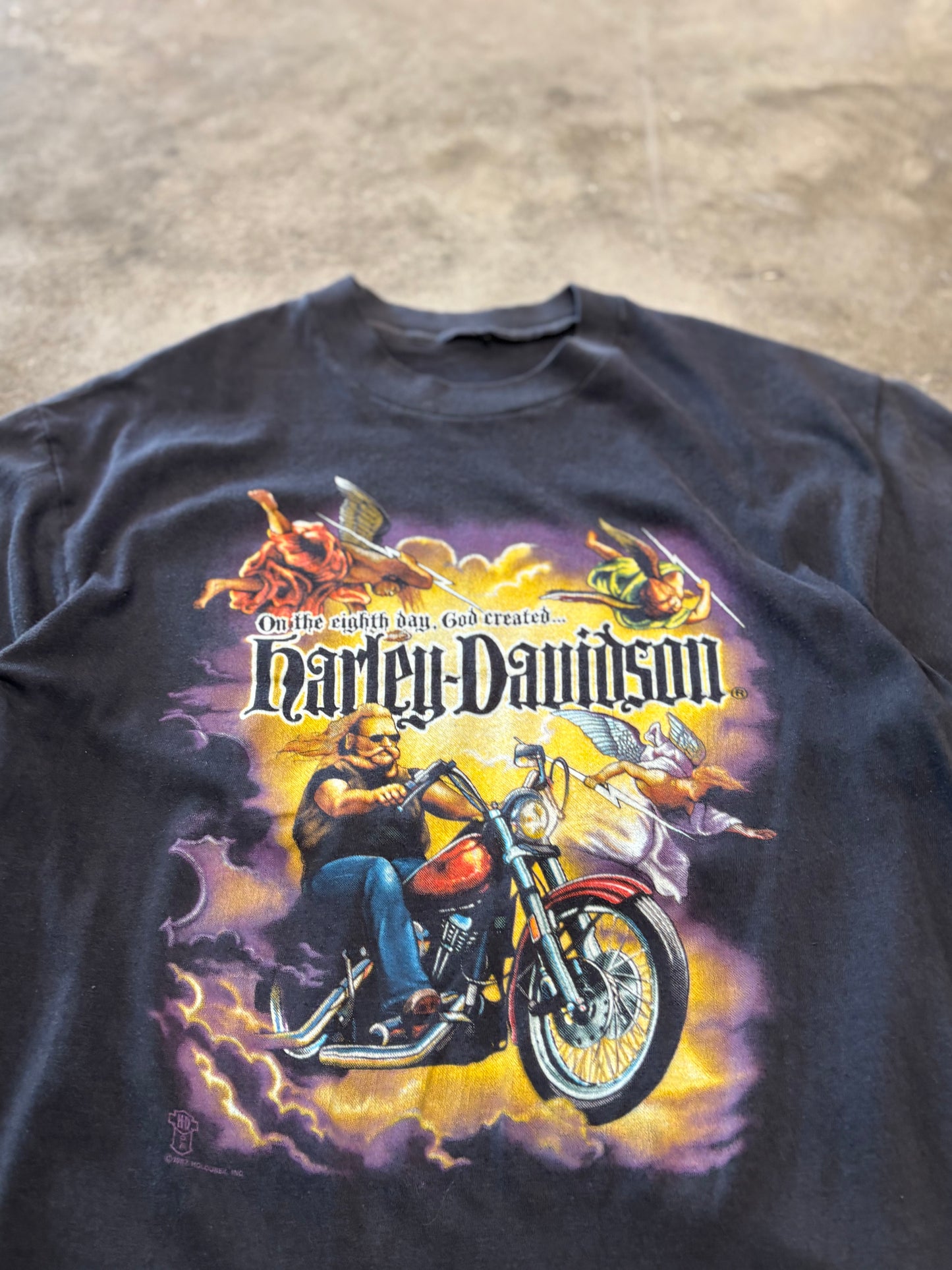 Vintage Harley Davidson on the 8th day shirt size large