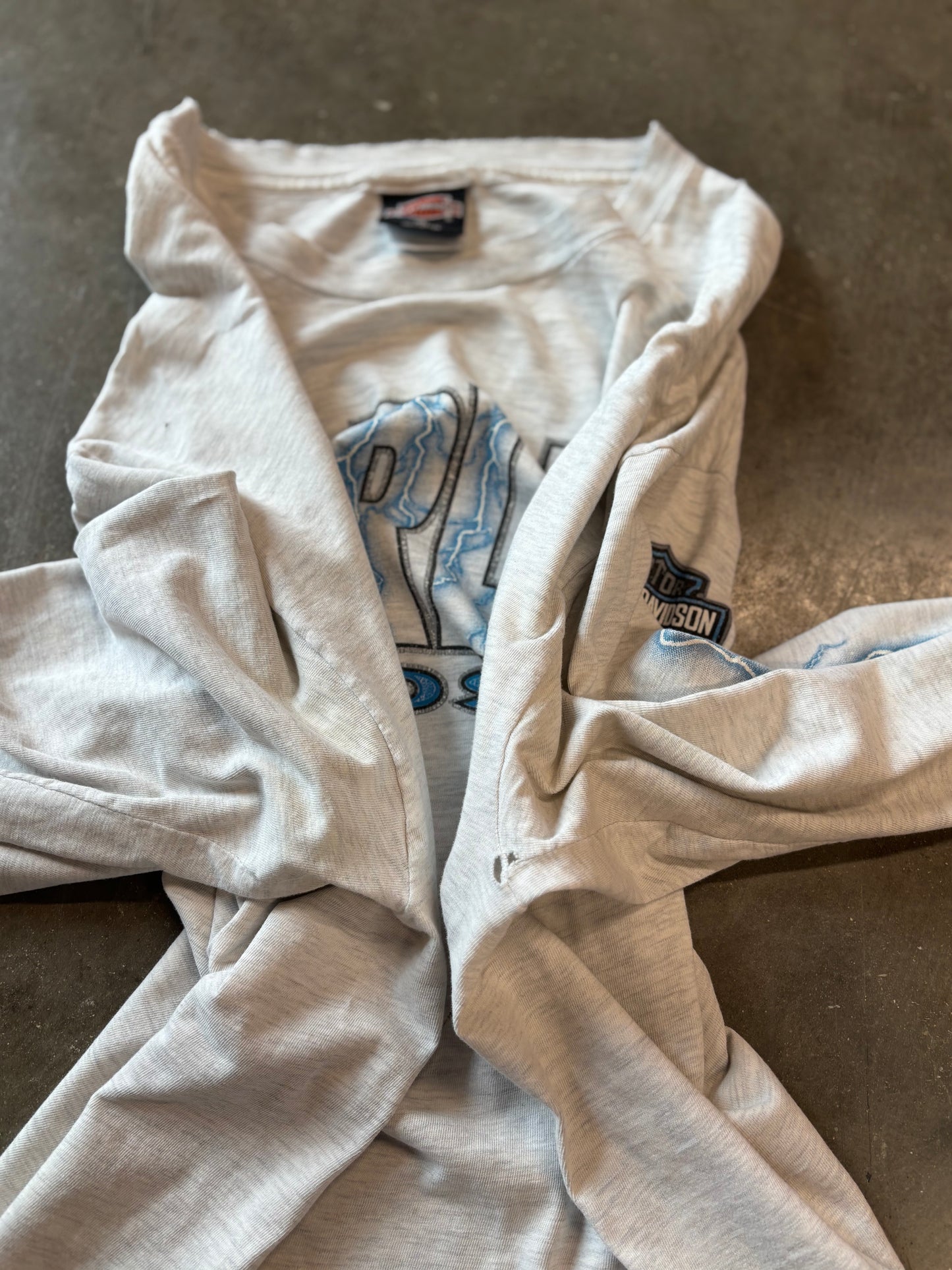 Vintage Harley Davidson thrashed grey lightning shirt size xl