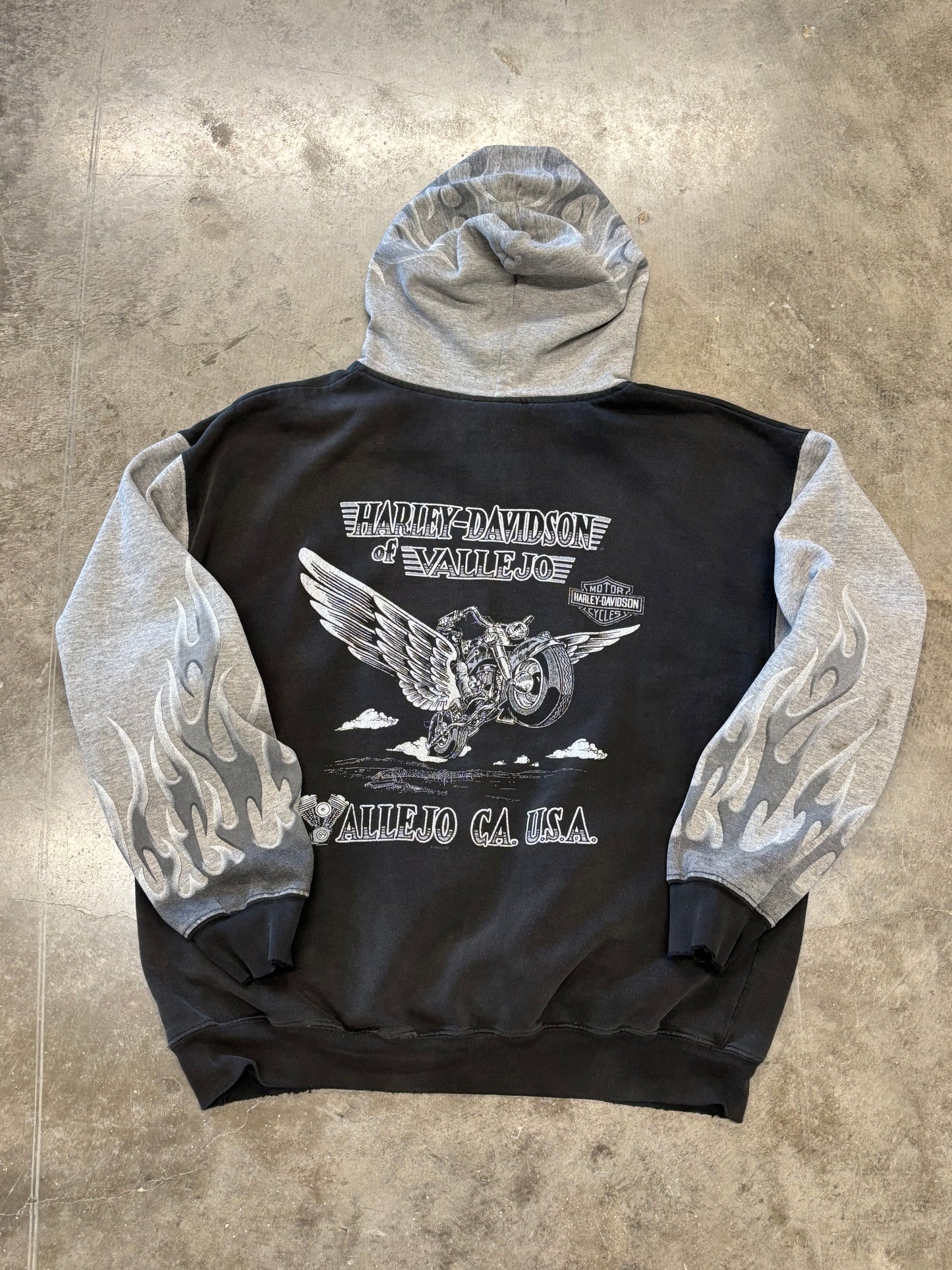 Vintage Harley Davidson Thrashed Pinned up flame hoodie size large