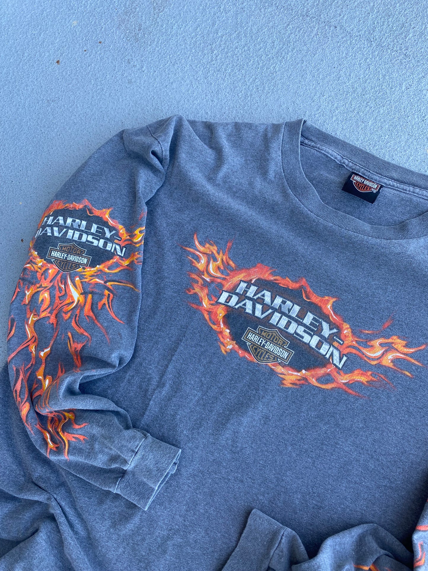 Vintage Harley Lava flame long sleeve size XL